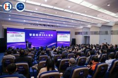 <b>搭配多个专项智能体协同作业</b>