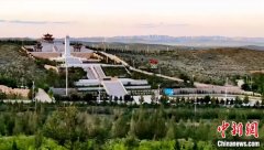 为满足老年人对保暖、柔软、亲肤、轻便棉服的