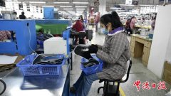 车间里的工作节奏依然紧凑