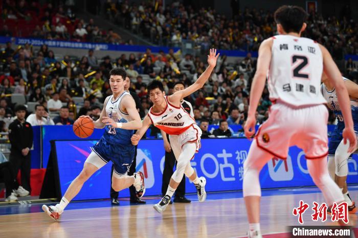 新疆击败江苏锁定常规赛第二名 时隔两年重返季