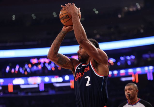 快船主场迎战尼克斯 背靠背作战与胜负悬念