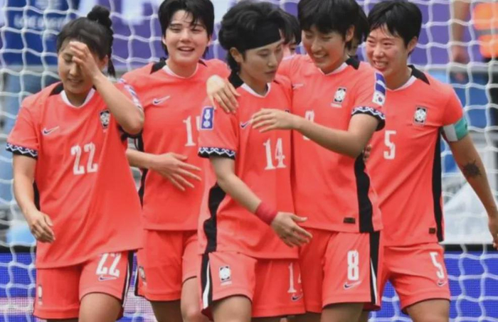 日本女足7-0横扫菲律宾，韩国队6-0晋级四强，亚