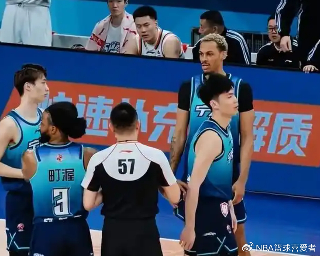 CBA外援暴怒事件：贝兹利遭解约 威瑟斯庞被怒斥