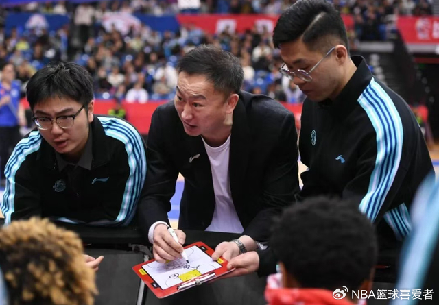 CBA外援暴怒事件：贝兹利遭解约 威瑟斯庞被怒斥