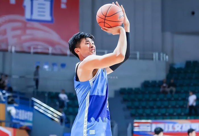 邹阳逆袭成福建核心：从被质疑到国家队候选